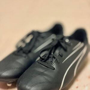 Puma Men's Black Soccer Cleats